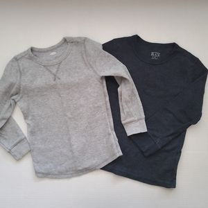 Bundle of thermal long sleeve shirts